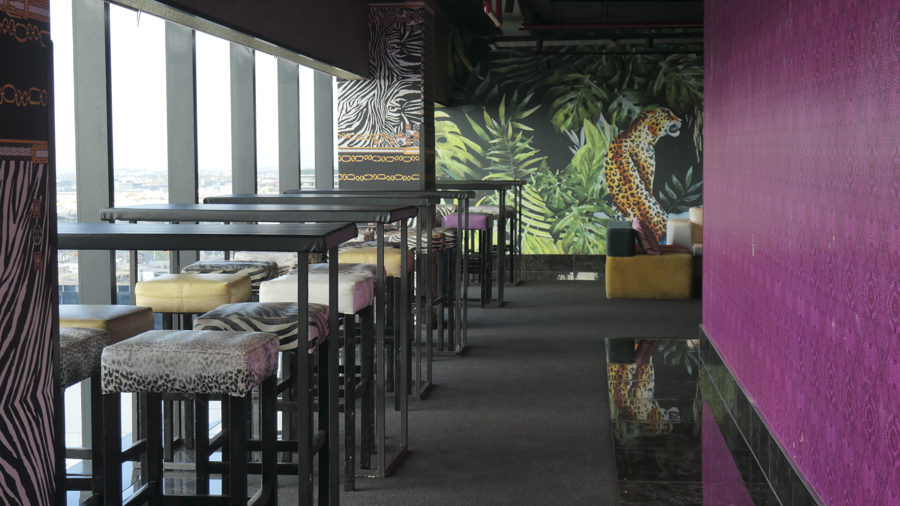 Hotel Sky Bar 17