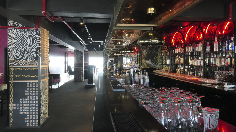 Hotel Sky Bar 4